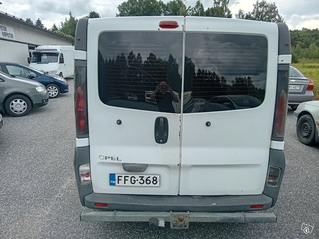 Opel Vivaro 4