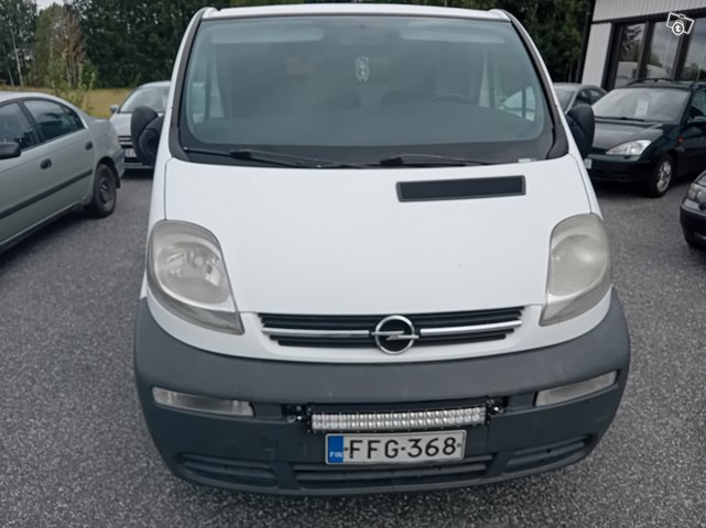 Opel Vivaro 6