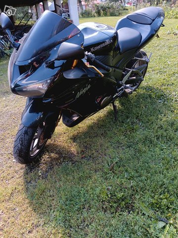 Kawasaki zx6r ninja 2