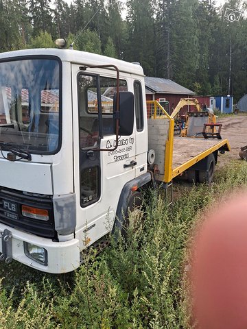 Volvo fl 611 konneenkuljetus auto, kuva 1