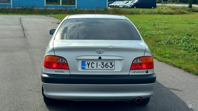 Toyota Avensis 9