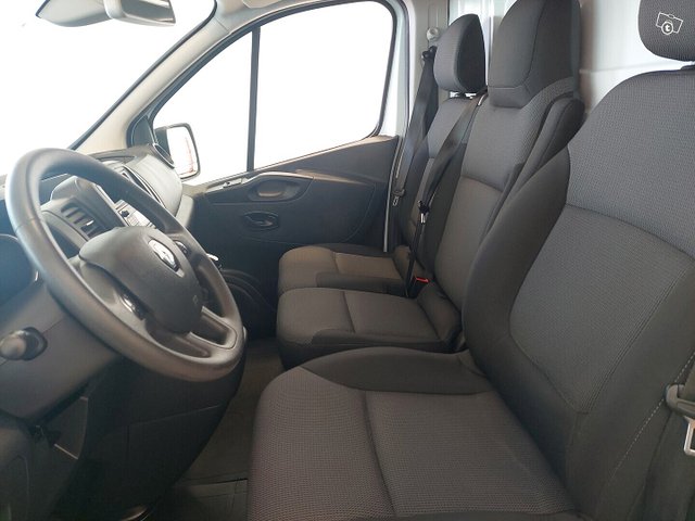 Renault Trafic 9