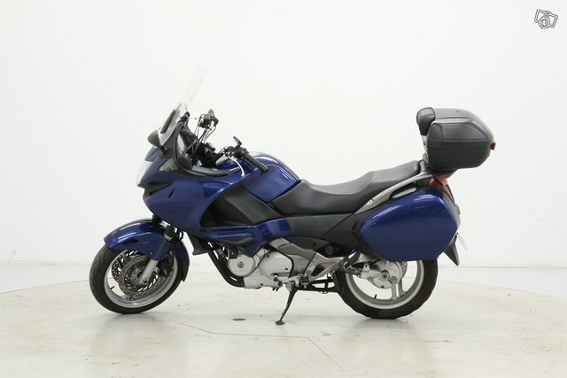 Honda NT700VA 5