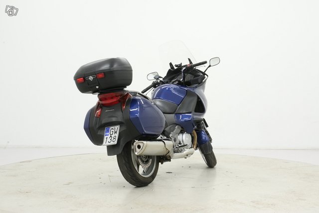 Honda NT700VA 8