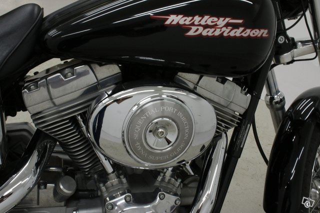 Harley-Davidson FXDI 17