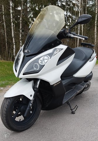 Kymco downtown 300i, kuva 1