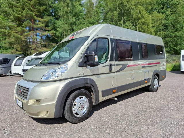 Adria Twin 640 SL 4