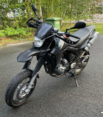 Yamaha XT660X 1