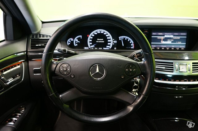 Mercedes-Benz S 11