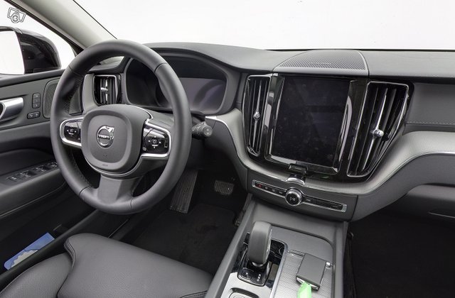 Volvo XC60 4