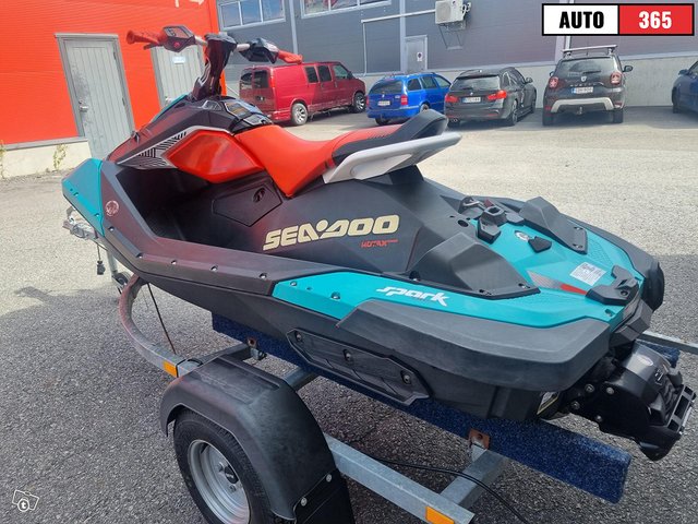 Sea-Doo 5