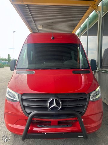 Mercedes-Benz Sprinter 11