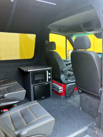 Mercedes-Benz Sprinter 10