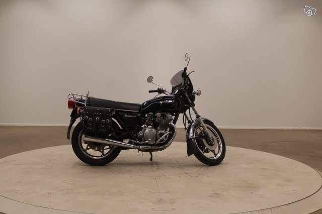 Suzuki GS500 2