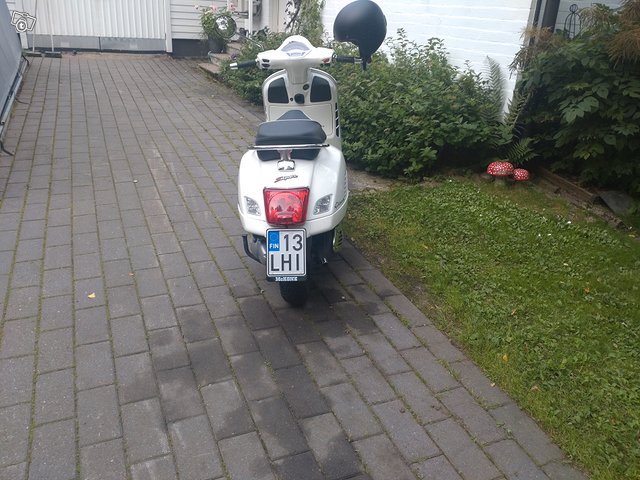 Vespa GTS Super 3