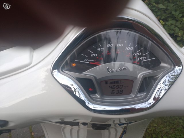 Vespa GTS Super 5