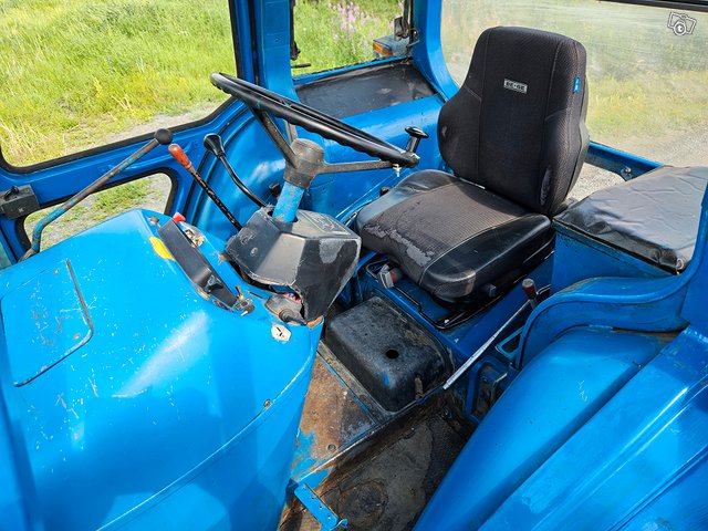 Ford 6610 4x4 etukuormaajalla 9