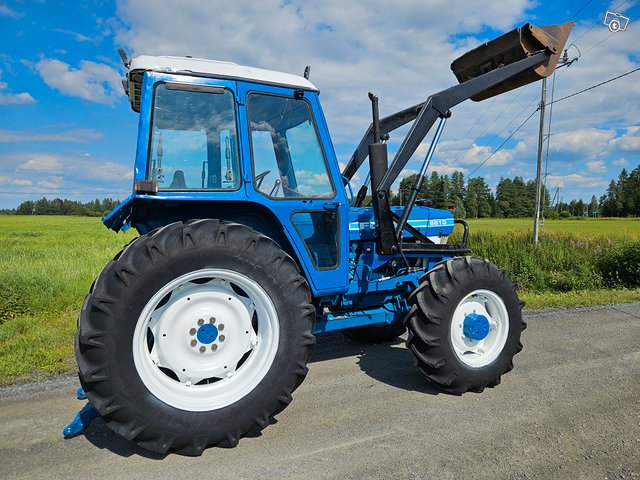 Ford 6610 4x4 etukuormaajalla 18