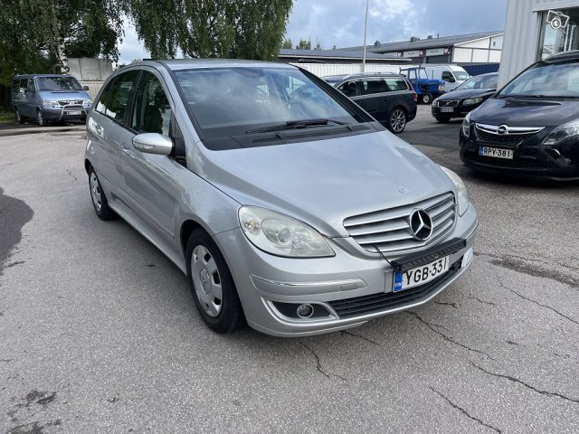 Mercedes-Benz B 170