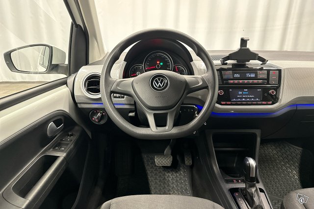 Volkswagen Up 8