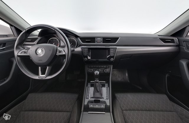 Skoda Superb 10