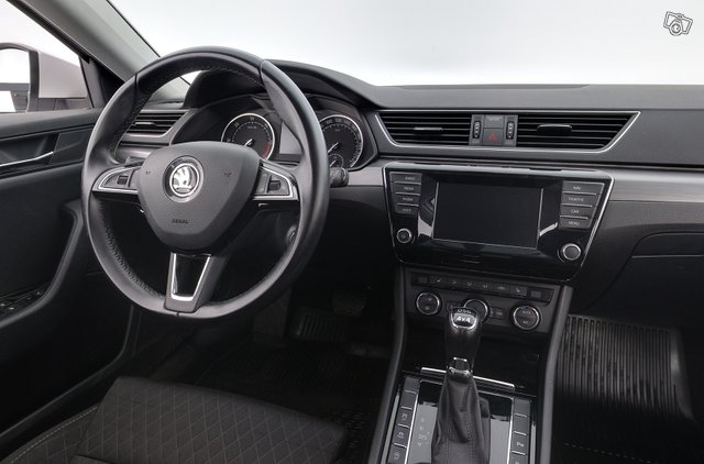 Skoda Superb 11