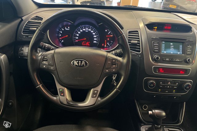 KIA Sorento 7