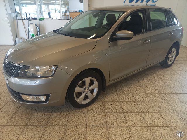 SKODA RAPID 1