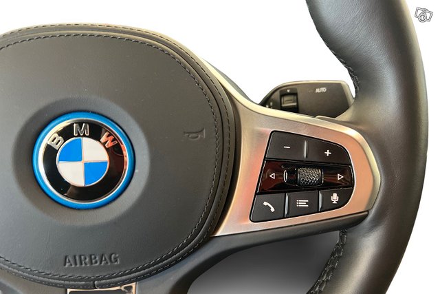 BMW I4 21