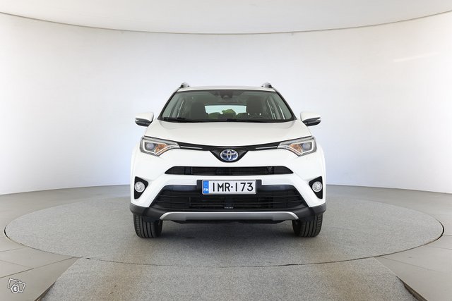 Toyota RAV4 8