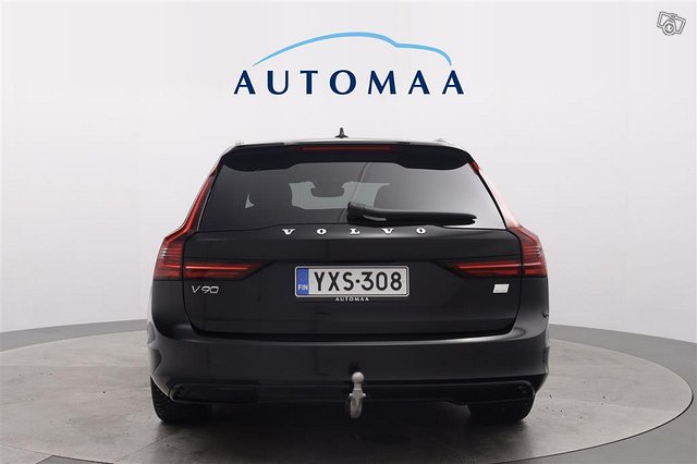 Volvo V90 11