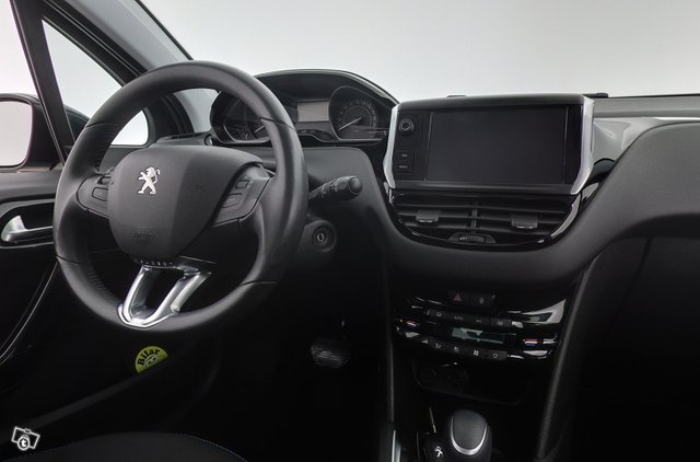 Peugeot 208 12