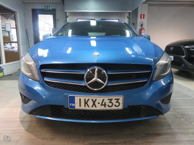 Mercedes-Benz A 2