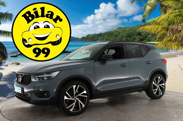 VOLVO XC40 2