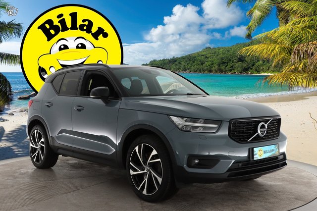 VOLVO XC40 7