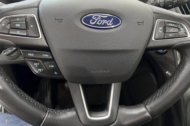 Ford Grand C-Max 8