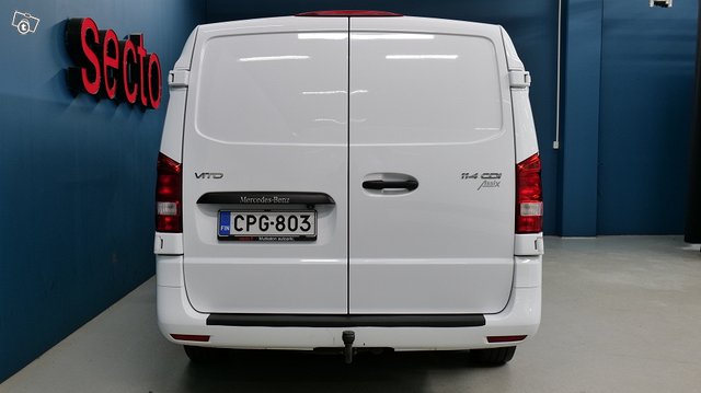 Mercedes-Benz VITO 4