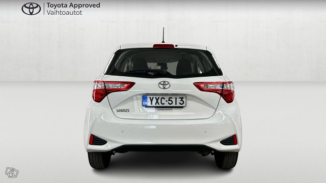 Toyota Yaris 4