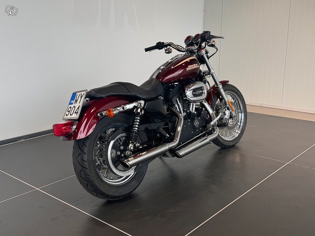 Harley-Davidson Sportster 2