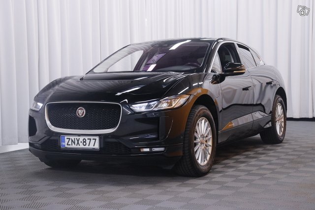 Jaguar I-PACE 4