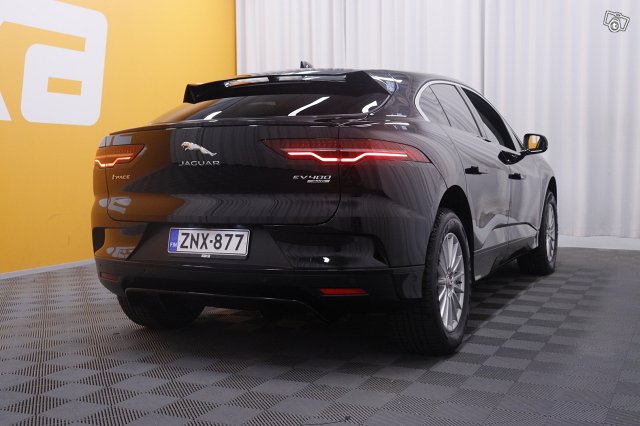 Jaguar I-PACE 8