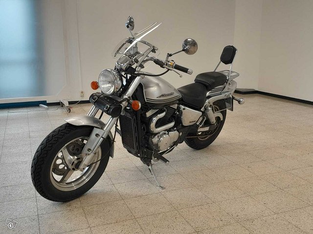 Suzuki VZ 5