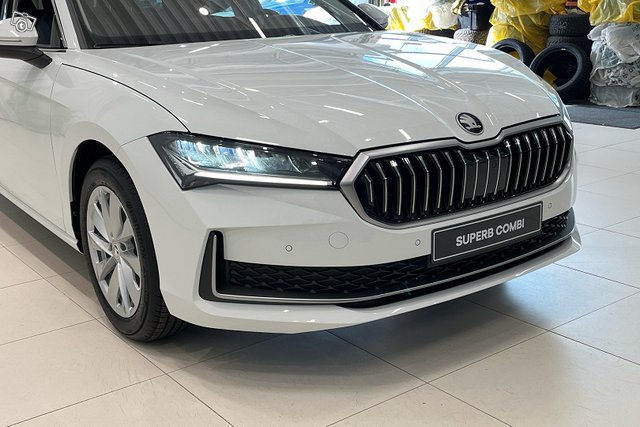 SKODA SUPERB 24