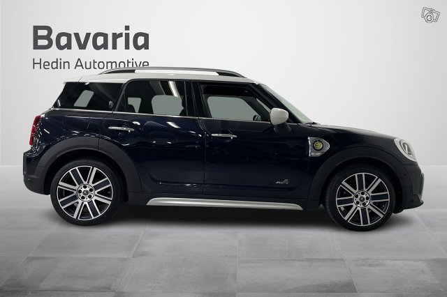 Mini Countryman 6