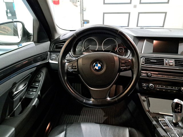 BMW 520 11