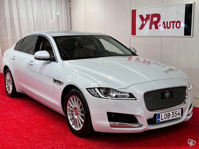 Jaguar XF 1