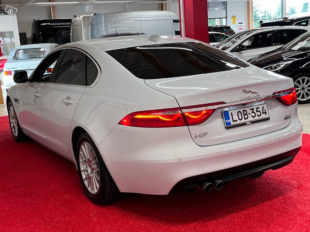 Jaguar XF 6