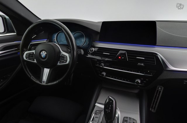 BMW 520 13