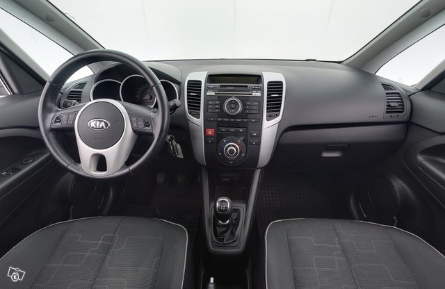 Kia Venga 9