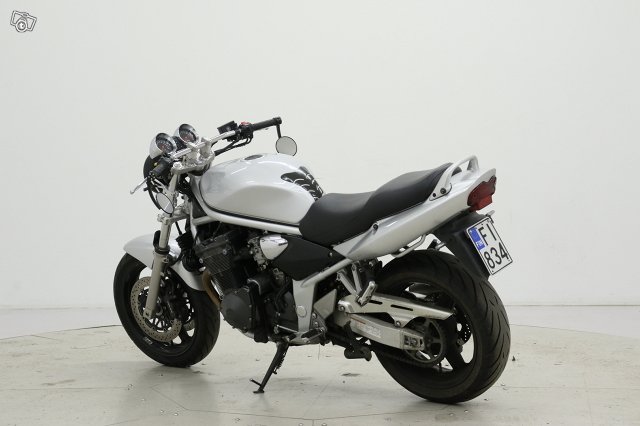 Suzuki GSF 5